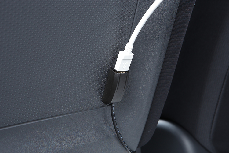 エーモン Usb電源ポート 1ポート の取り付け方