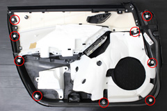ドア内張りパネル裏側の確認